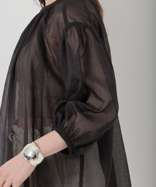 BABYLONE（バビロン）の「BABYLONE / シャイニーボイル2WAYブラウス（シャツ/ブラウス・レディース・ブラック/モカ/ライトベージュ・フリー）」の19枚目の写真