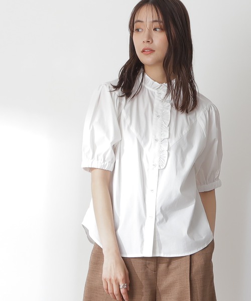 N.（N. Natural Beauty Basic）（エヌエヌナチュラルビューティーベーシック）の「◆アシメフリルネックブラウス（シャツ/ブラウス・レディース・ブラック/オフホワイト/ブルー/ストライプ・MEDIUM）」の2枚目の写真