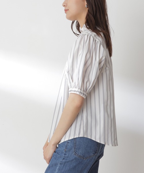 N.（N. Natural Beauty Basic）（エヌエヌナチュラルビューティーベーシック）の「◆アシメフリルネックブラウス（シャツ/ブラウス・レディース・ブラック/オフホワイト/ブルー/ストライプ・MEDIUM）」の16枚目の写真