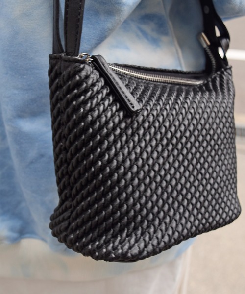 Marient（マリエント）の「エンボスミニBAG/バッグ（ハンドバッグ・レディース・ブルー/イエロー/ホワイト/ブラック・FREE）」の3枚目の写真