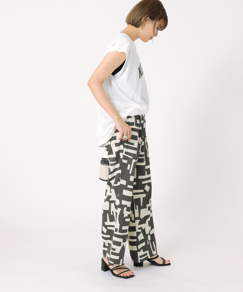 B.C STOCK（ベーセーストック）の「artモチーフプリントパンツ（スラックス・レディース・グレー/ブラウン・FREE）」の7枚目の写真