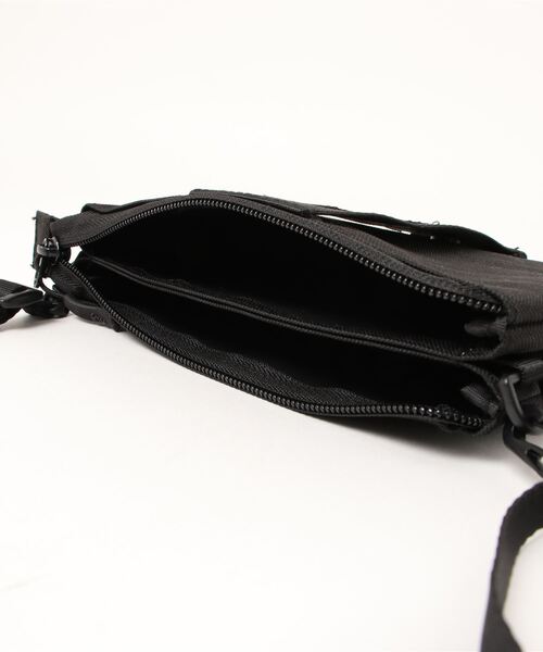 KiU（キウ）の「【一部店舗限定】【KiU/キウ】ETIQUETTE POUCH（ボディバッグ/ウエストポーチ・レディース・グリーン系その他/ホワイト系その他4/ブラック・FREE）」の7枚目の写真