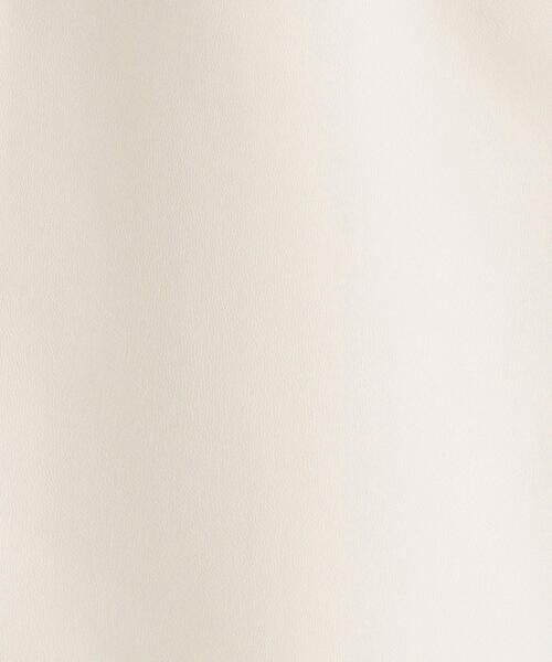 UNITED ARROWS（ユナイテッドアローズ）の「フェイクレザー ショートパンツ（その他パンツ・レディース・オフホワイト/ブラック・36/38）」の15枚目の写真