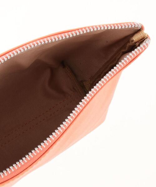 ikka（イッカ）の「リサイクルレザーポーチ（ポーチ・レディース・ブラック/ベージュ/イエロー/ミント/オレンジ系その他・FREE）」の9枚目の写真