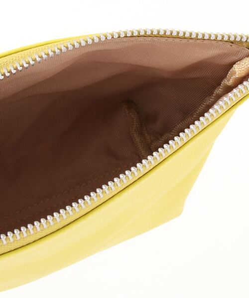 ikka（イッカ）の「リサイクルレザーポーチ（ポーチ・レディース・ブラック/ベージュ/イエロー/ミント/オレンジ系その他・FREE）」の6枚目の写真