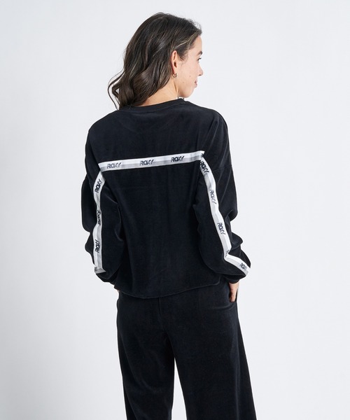 ROXY(ロキシー)の「GO GIRL PO/ロキシーベロアスウェットトレーナー(スウェット・レディース・ブラック/ブラウン/ブルー・MEDIUM/LARGE/SMALL)」の4枚目の写真