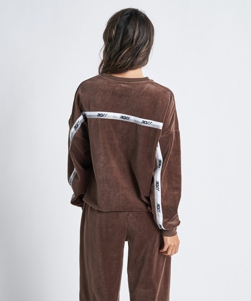 ROXY(ロキシー)の「GO GIRL PO/ロキシーベロアスウェットトレーナー(スウェット・レディース・ブラック/ブラウン/ブルー・MEDIUM/LARGE/SMALL)」の6枚目の写真