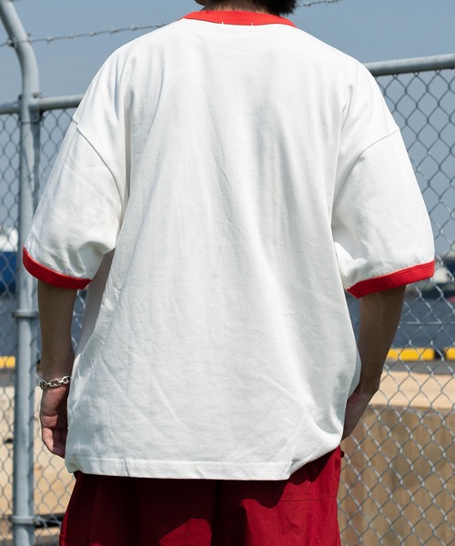 Perushu(ペルーシュ)の「カレッジロゴリンガーTシャツ(Tシャツ/カットソー・メンズ・カーキ/ライトグレー/オフホワイト・LARGE/MEDIUM)」の9枚目の写真