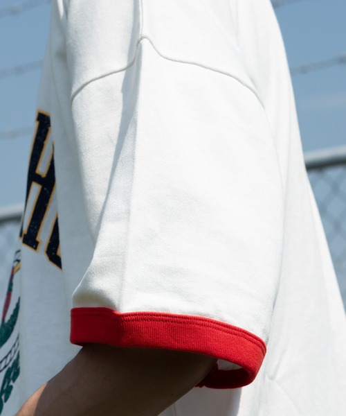 Perushu(ペルーシュ)の「カレッジロゴリンガーTシャツ(Tシャツ/カットソー・メンズ・カーキ/ライトグレー/オフホワイト・LARGE/MEDIUM)」の5枚目の写真