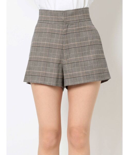 GYDA（ジェイダ）の「【セットアップ着用可】ハイウエストグレンチェックショートパンツ（その他パンツ・レディース・ベージュ/グレー・FREE）」の4枚目の写真