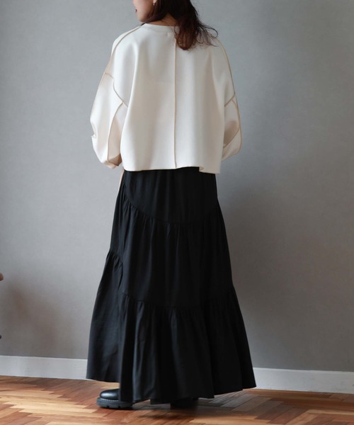 archives（アルシーヴ）の「カーブティアードスカート（スカート・レディース・ブラック/ブルー/アイボリー・MEDIUM）」の5枚目の写真