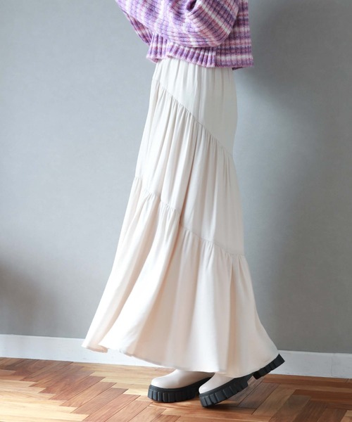 archives（アルシーヴ）の「カーブティアードスカート（スカート・レディース・ブラック/ブルー/アイボリー・MEDIUM）」の15枚目の写真