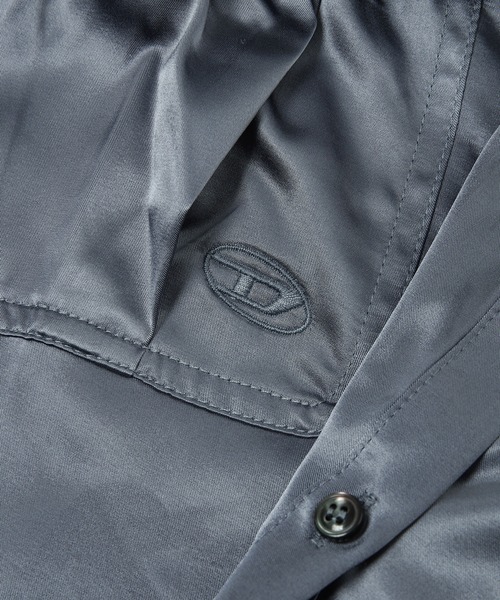 DIESEL（ディーゼル）の「レディース 長袖シャツ サテン（シャツ/ブラウス・レディース・グレー/ブラック・MEDIUM/LARGE/X-LARGE/SMALL）」の17枚目の写真