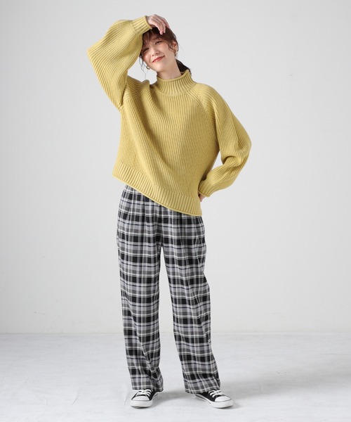 Honeys（ハニーズ）の「ハイネックトップス（ニット/セーター・レディース・アイボリー/イエロー/グリーン/ブラック/ピンク/ホワイト×ネイビー・S/L/M）」の17枚目の写真