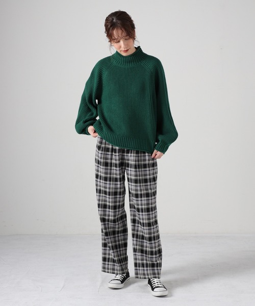 Honeys（ハニーズ）の「ハイネックトップス（ニット/セーター・レディース・アイボリー/イエロー/グリーン/ブラック/ピンク/ホワイト×ネイビー・S/L/M）」の21枚目の写真