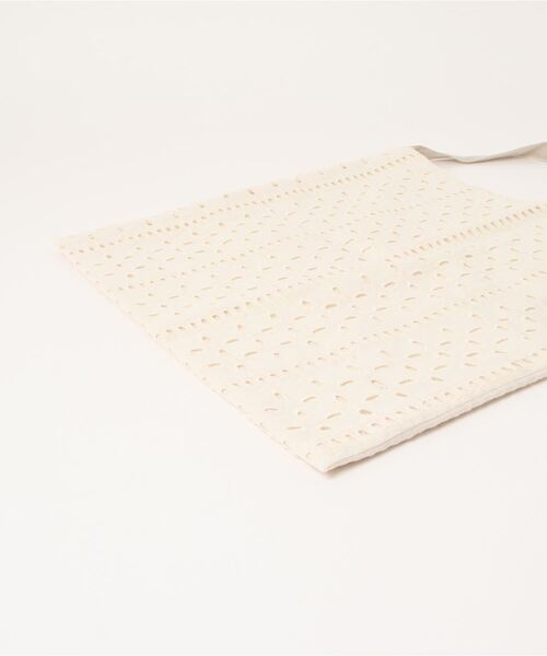 m.soeur（エムスール）の「刺繍レースのトートバッグ＊コサージュ付き（トートバッグ・レディース・ホワイト・FREE）」の13枚目の写真