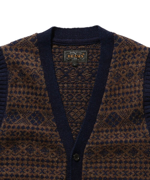 BEAMS PLUS（ビームスプラス）の「BEAMS PLUS / インディゴ フェアアイル ニット ボタン ベスト（ベスト・メンズ・ブラウン/グリーン/その他/グレー・SMALL/MEDIUM/LARGE/X-LARGE）」の12枚目の写真
