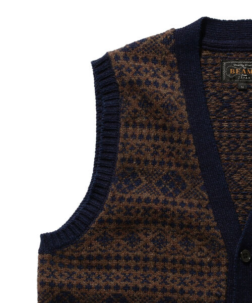 BEAMS PLUS（ビームスプラス）の「BEAMS PLUS / インディゴ フェアアイル ニット ボタン ベスト（ベスト・メンズ・ブラウン/グリーン/その他/グレー・SMALL/MEDIUM/LARGE/X-LARGE）」の13枚目の写真
