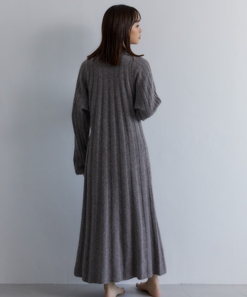 CASA FLINE（カーサフライン）の「リブフレアニットドレス（ワンピース・レディース・ライトグレー/レッド/ベージュ・FREE）」の14枚目の写真