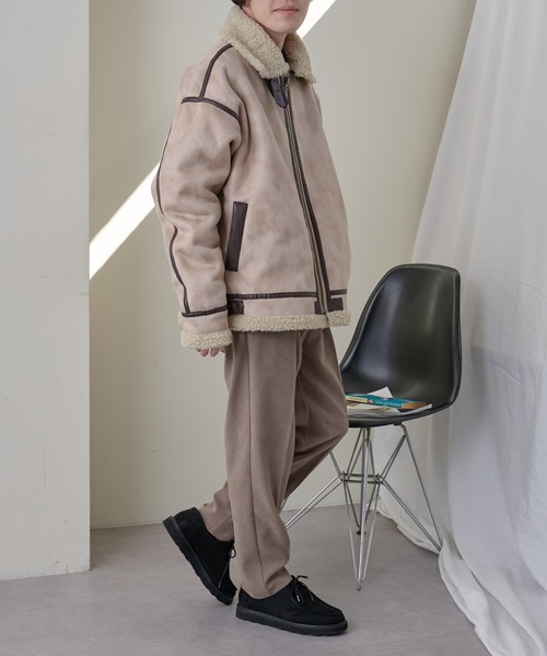 COLONY 2139(コロニートゥーワンスリーナイン)の「ムートンライクB-3(ムートンコート・メンズ・アイボリー/ブラック・MEDIUM/LARGE/X-LARGE)」の3枚目の写真