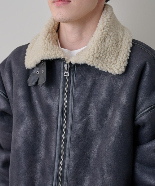 COLONY 2139(コロニートゥーワンスリーナイン)の「ムートンライクB-3(ムートンコート・メンズ・アイボリー/ブラック・MEDIUM/LARGE/X-LARGE)」の8枚目の写真