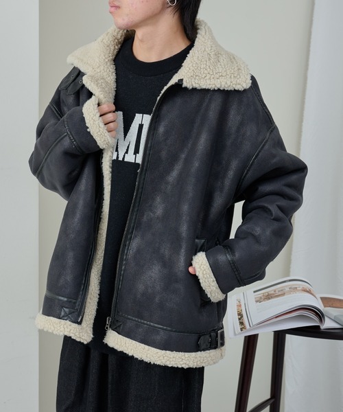 COLONY 2139(コロニートゥーワンスリーナイン)の「ムートンライクB-3(ムートンコート・メンズ・アイボリー/ブラック・MEDIUM/LARGE/X-LARGE)」の17枚目の写真