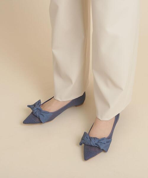 ODETTE E ODILE（オデットエオディール）の「【WEB限定】アシンメトリーリボン フラット15●↑（パンプス・レディース・ライトピンク/オフホワイト/ロイヤルブルー/ブラック・24.5cm/23.5cm/22cm/24cm/22.5cm/23cm/25cm）」の3枚目の写真