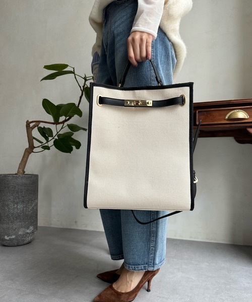 DouDou(ドゥドゥ)の「スマホショルダー付ヒネリワンハンドルトート(トートバッグ・レディース・アイボリー/カーキ・FREE)」の4枚目の写真