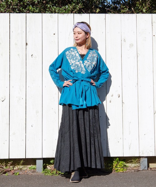 チャイハネ(チャイハネ)の「【チャイハネ】刺繍カシュクールトップス(その他トップス・レディース・ホワイト/ブルー・FREE)」の15枚目の写真