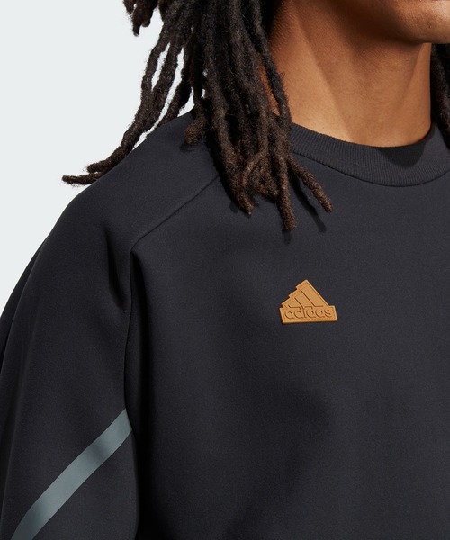 adidas（アディダス）の「Designed for Gameday プレミアム スウェット 