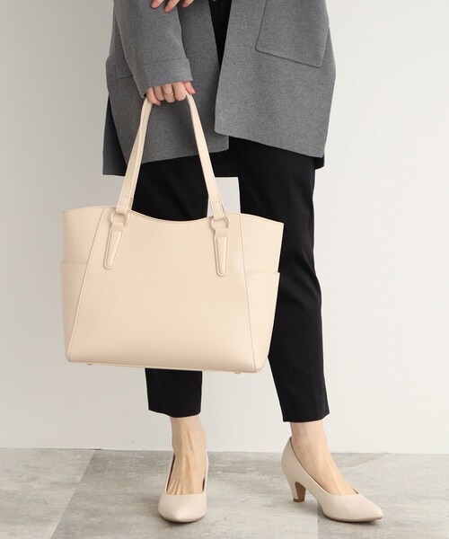 SHOO・LA・RUE（シューラルー）の「◆【通勤/通学】サイドポケットトート【A4】（トートバッグ・レディース・アイボリー/ブラック/グレー・00）」の17枚目の写真