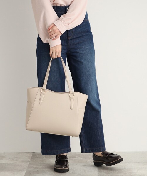 SHOO・LA・RUE（シューラルー）の「◆【通勤/通学】サイドポケットトート【A4】（トートバッグ・レディース・アイボリー/ブラック/グレー・00）」の20枚目の写真