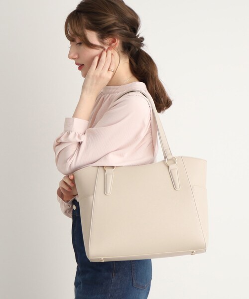 SHOO・LA・RUE（シューラルー）の「◆【通勤/通学】サイドポケットトート【A4】（トートバッグ・レディース・アイボリー/ブラック/グレー・00）」の21枚目の写真