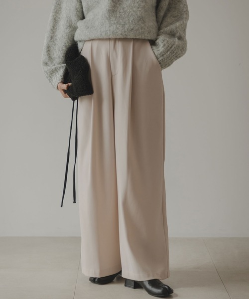 rectangle（レクタングル）の「ハイウエストタックワイドパンツ（その他パンツ・レディース・ブラック/ベージュ/オフホワイト・FREE）」の2枚目の写真