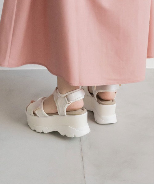 RANDA（ランダ）の「ボリュームソールスポーツサンダル（サンダル・レディース・ダークブラウン/ピンクベージュ/クリーム・LL/S/M/L）」の8枚目の写真