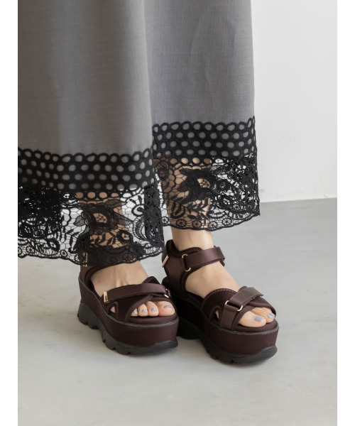 RANDA（ランダ）の「ボリュームソールスポーツサンダル（サンダル・レディース・ダークブラウン/ピンクベージュ/クリーム・LL/S/M/L）」の11枚目の写真