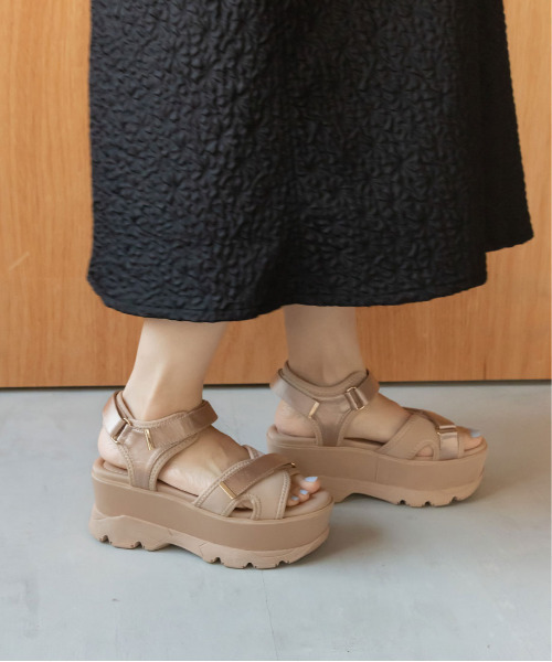 RANDA（ランダ）の「ボリュームソールスポーツサンダル（サンダル・レディース・ダークブラウン/ピンクベージュ/クリーム・LL/S/M/L）」の16枚目の写真