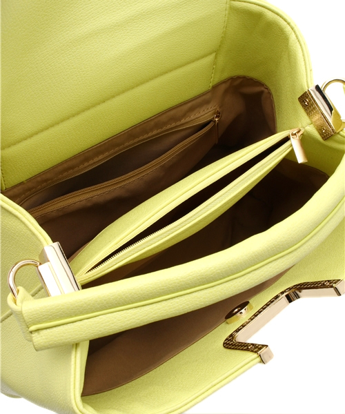 DISCOAT（ディスコート）の「【Discoat】U金具2wayショルダー（ショルダーバッグ・レディース・ベージュ/ブルー/イエロー/ホワイト・ﾌﾘ-）」の14枚目の写真