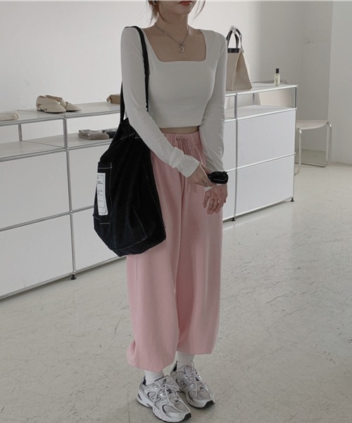 HALEY PESCA(ヘーリーペスカ)の「HALEY PESCA/ショート丈 スクエアネック スリムカットソー(Tシャツ/カットソー・レディース・ホワイト/ブラック/グレー・MEDIUM/LARGE)」の5枚目の写真