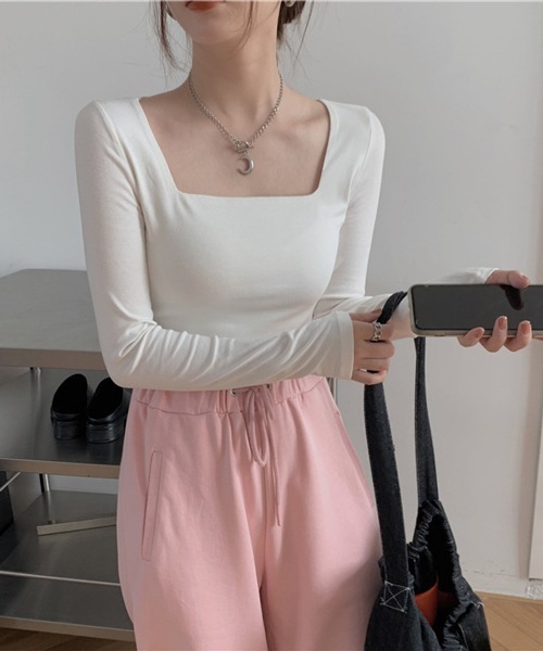 HALEY PESCA(ヘーリーペスカ)の「HALEY PESCA/ショート丈 スクエアネック スリムカットソー(Tシャツ/カットソー・レディース・ホワイト/ブラック/グレー・MEDIUM/LARGE)」の4枚目の写真