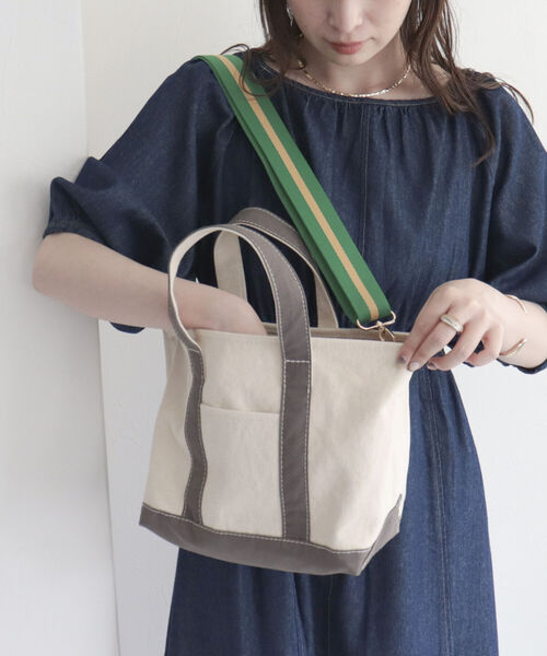 fredy emue（フレディエミュ）の「テープショルダーキャンバストートバッグ（トートバッグ・レディース・グレー/ベージュ・FREE）」の6枚目の写真