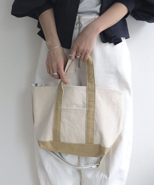 fredy emue（フレディエミュ）の「テープショルダーキャンバストートバッグ（トートバッグ・レディース・グレー/ベージュ・FREE）」の7枚目の写真