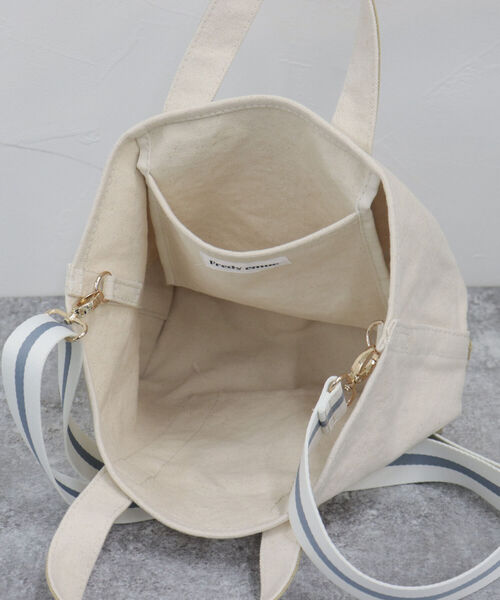 fredy emue（フレディエミュ）の「テープショルダーキャンバストートバッグ（トートバッグ・レディース・グレー/ベージュ・FREE）」の15枚目の写真