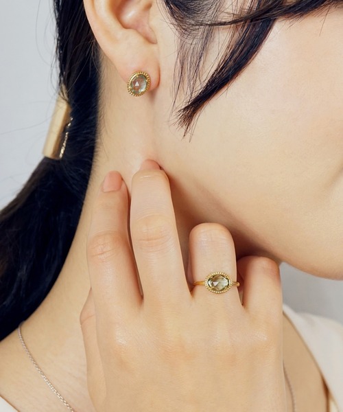 TAKE-UP（テイクアップ）の「【ZOZO限定】スターリングシルバー グリーンクォーツ リング（リング・レディース・イエローゴールド・#11/#13）」の3枚目の写真