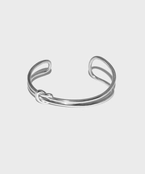 LHME（エルエイチエムイー）の「LHME ノットバングル/サージカルステンレス316L（金属アレルギー対応）（バングル/リストバンド・レディース・ゴールド/シルバー・ONE SIZE）」の2枚目の写真