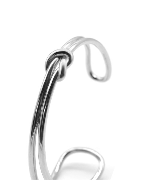 LHME（エルエイチエムイー）の「LHME ノットバングル/サージカルステンレス316L（金属アレルギー対応）（バングル/リストバンド・レディース・ゴールド/シルバー・ONE SIZE）」の10枚目の写真