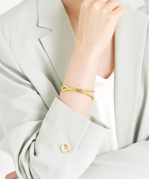 LHME（エルエイチエムイー）の「LHME ノットバングル/サージカルステンレス316L（金属アレルギー対応）（バングル/リストバンド・レディース・ゴールド/シルバー・ONE SIZE）」の15枚目の写真