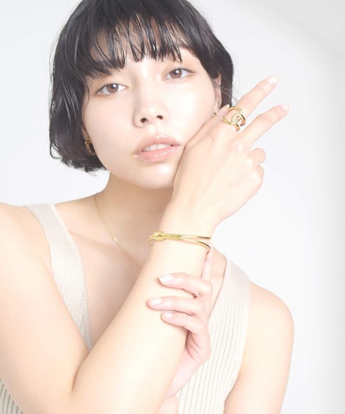 LHME（エルエイチエムイー）の「LHME ノットバングル/サージカルステンレス316L（金属アレルギー対応）（バングル/リストバンド・レディース・ゴールド/シルバー・ONE SIZE）」の20枚目の写真