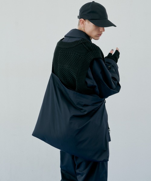 AIVER（アイバー）の「AIVER　イリディセントアウターショルダーバッグ（ショルダーバッグ・メンズ・ブルー/ブラック/グリーン・FREE）」の10枚目の写真