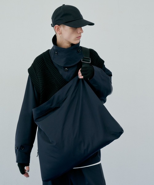 AIVER（アイバー）の「AIVER　イリディセントアウターショルダーバッグ（ショルダーバッグ・メンズ・ブルー/ブラック/グリーン・FREE）」の11枚目の写真